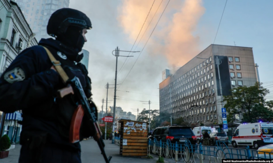 Sulmet ruse lënë pa rrymë më shumë rajone ukrainase