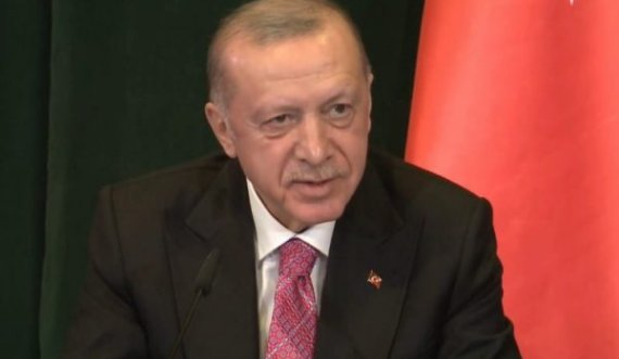 Pas fitores së Erdogan lira turke pëson rënie