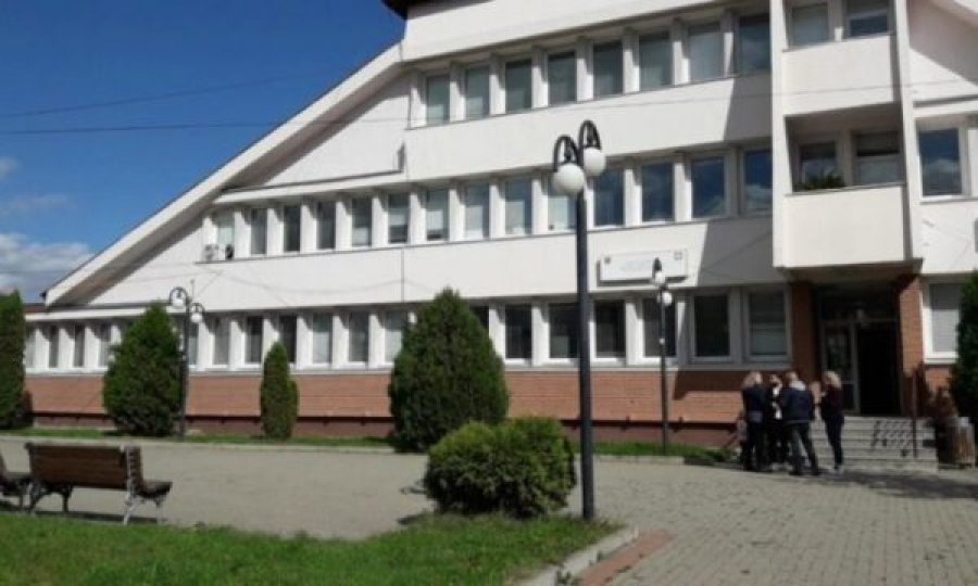 Katër të helmuar pas një ahengu në një restorant të Podujevës