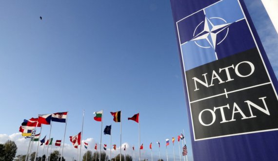 NATO heq kufizimet e armëve për Ukrainën