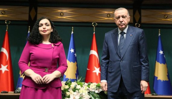 Erdogan e uron Kosovën për 16-vjetorin e Pavarësisë