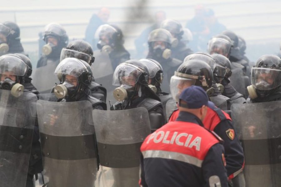 Protesta e opozitës/ Policia angazhon rreth 1100 efektivë