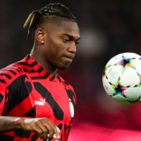 Leao shënon një gol ia dedikon Diogo Jotas