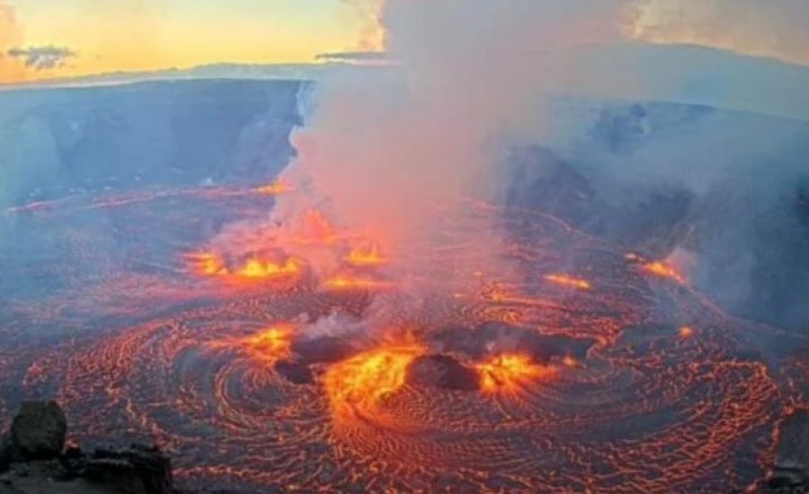 A e dini pse kaq shumë vullkane shpërthyen në të njëjtën kohë?