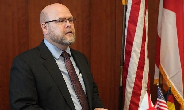 Ambasadori amerikan: Kosova s’po i përgjigjet kërkesave të miqve