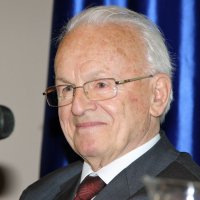 Sot mbushen shtatë vjet që kur ndërroi jetë veprimtari Adem Demaçi