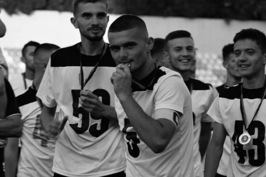 Vdes futbollisti 21-vjeçar nga Shqipëria, ra nga tarraca