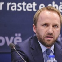 Tahiri: Bandat kriminale kanë lidhje të drejtpërdrejta me pushtetin
