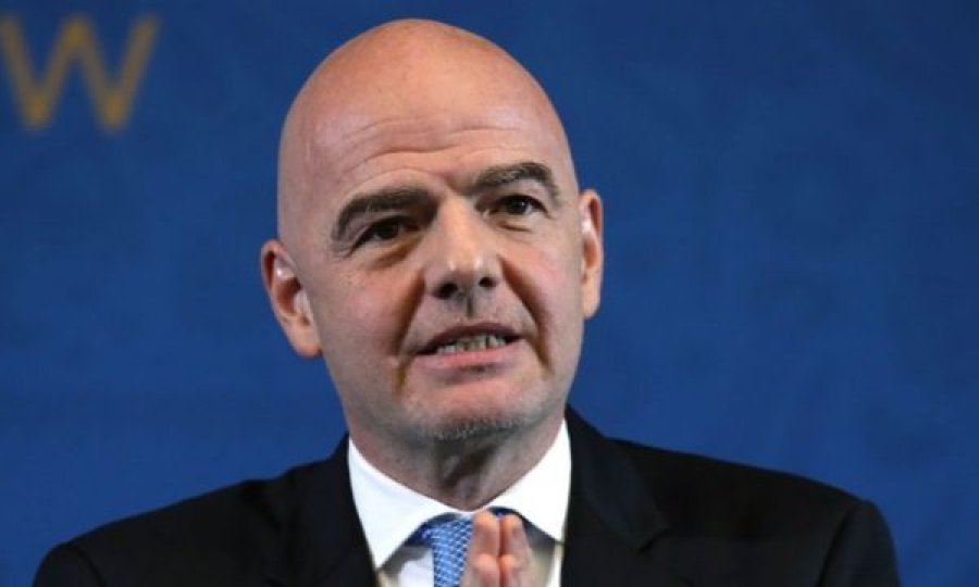 “Paratë po i zhvaten futbollit”, FIFA në “luftë” me menaxherët dhe ndërmjetësit