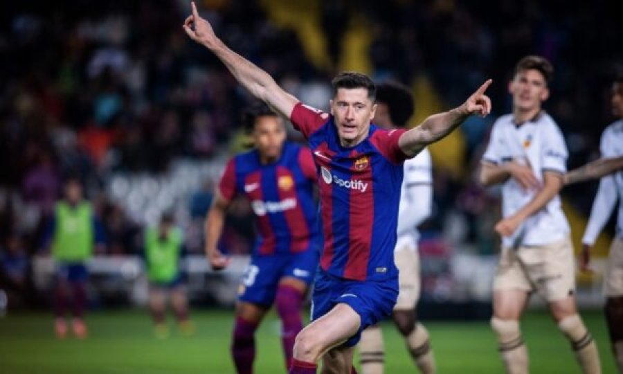 Lewandowski shkëlqen me het-trik në fitoren e Barcelonës