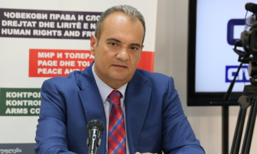 Politikani maqedonas pas incidentit në Aeroportin e Shkupit ku u përfshi Presidentja Osmani: Po të ishte Vuçiqi, a do të guxonin ta preknin?