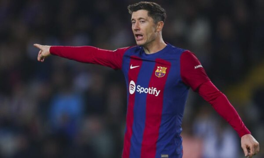 Robert Lewandowski apel Barcelonës: Nëse duam trofe, duhet të ulim kokën