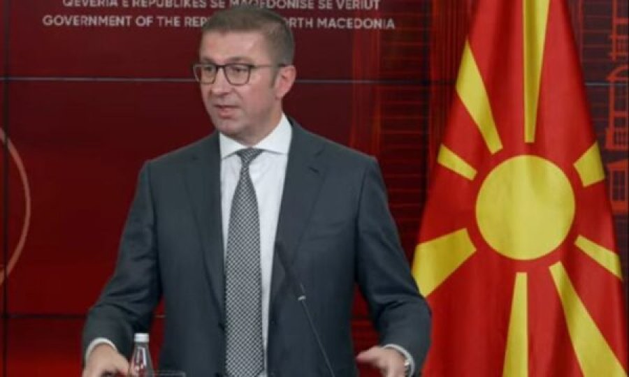 Mickoski për incidentin në Aeroport: Na vjen keq dhe nuk duam të përsëritet,  presidentja e Kosovës është e mirëseardhur 