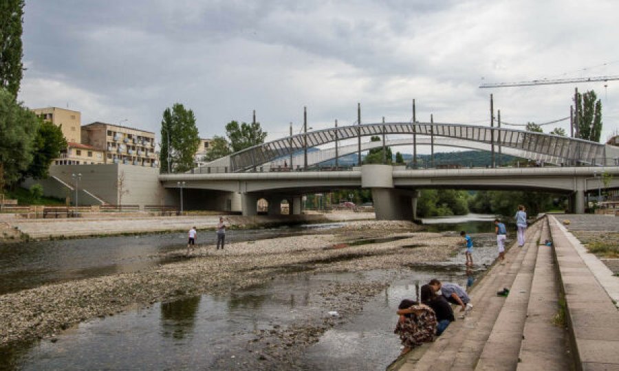 Në 11:00 në Mitrovicën e Veriut mbahet një takim për hapjen e urës së Ibrit, Kurti bëri thirrje që të shkojnë edhe serbët