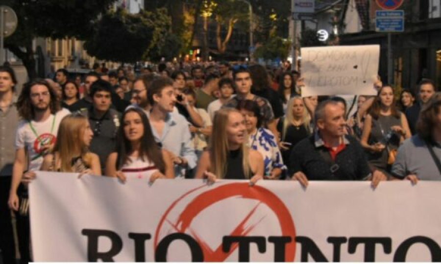 Protesta në Beograd, Vuçiq ngre alarmin për grusht shteti, opozita serbe: Mos nxit luftë civile