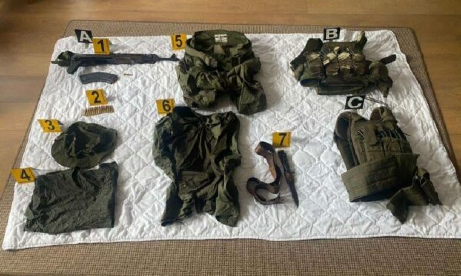 Armatimi e pajisjet ushtarake që u gjetën dje në Banjskë ishin fshehur në banjon e hotelit