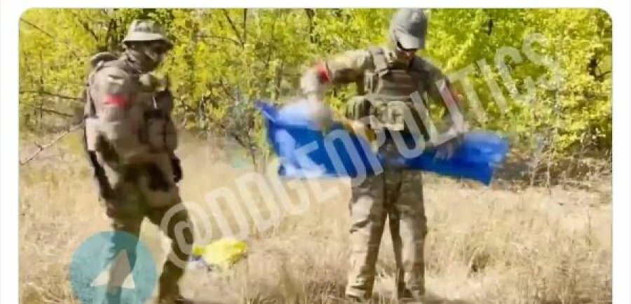 Provokojnë dy të rinj të veshur me uniformë të ushtrisë ruse, shqyejnë flamurin e Kosovës dhe atë ukrainas