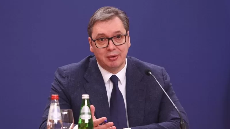 Protestat e përshkallëzuara e kanë tronditur popullaritetin e Vuçiqit