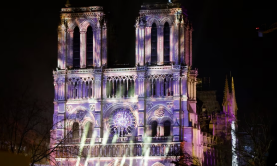 Notre Dame mbledh liderët botërorë në Paris