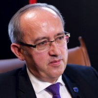 Hoti: Kushtetuesja t’i zgjidhë problemet që i ka krijuar vetë