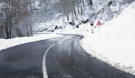 Zyrtarisht, përurohet rruga 42 kilometërshe që lidh Zhurin, Dragashin e Brodin