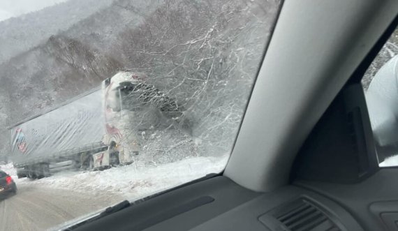 Aksident te liqeni i Badovcit, në rrugën Prishtinë-Gjilan