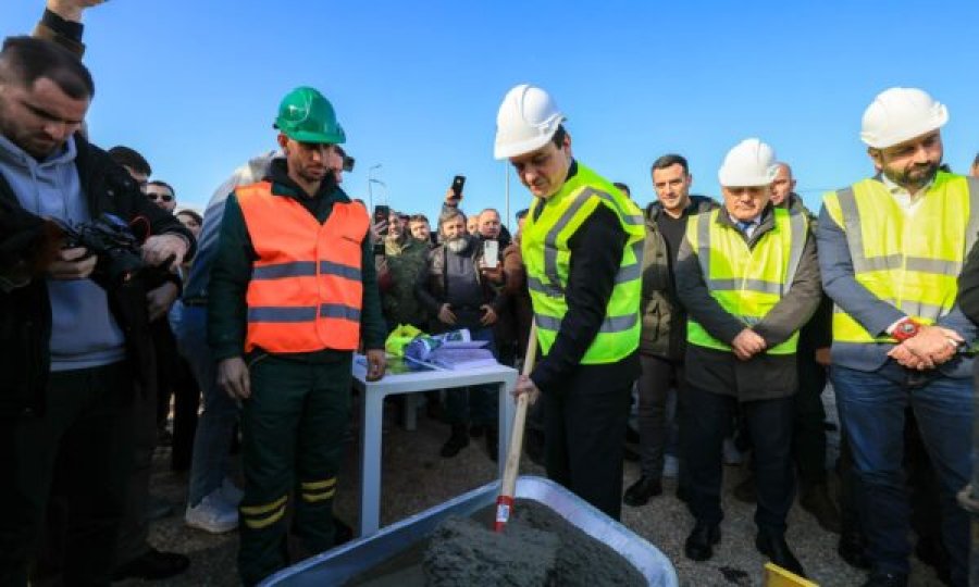 Kurti vendos gurthemelin e ndërtesës së re të Komunës së Shtimes