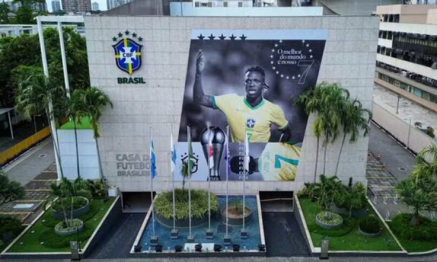 Federata Braziliane e Futbollit ia kushton një mural Viniciusit
