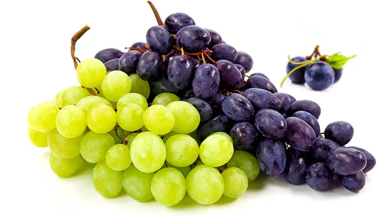 A u lejohet diabetikëve të hanë rrush dhe fiq?