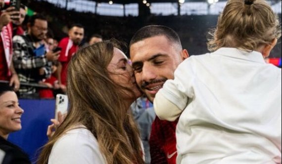 “Burri im nuk është racist”, reagon gruaja shqiptare e futbollistit turk
