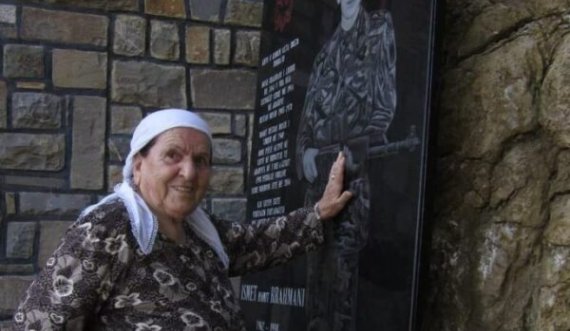 Ndërron jetë nëna e heroit të Kosovës, Ismet Rrahmani