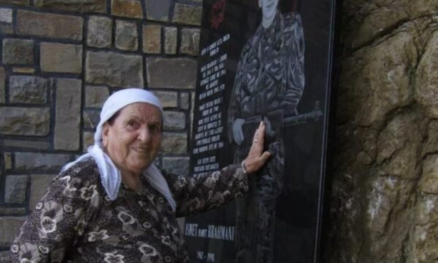 Ndërron jetë nëna e heroit të Kosovës, Ismet Rrahmani