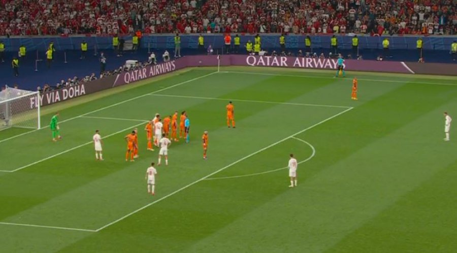 Holanda barazon rezultain ndaj Turqisë