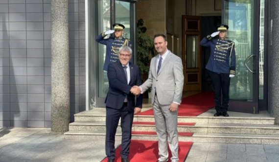 Konjufca pret në takim presidentin e Këshillit Kombëtar zviceran