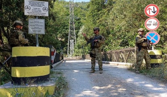 Për të mbrojtur Manastirin e Deçanit ushtarët e KFOR-it bëjnë stërvitje