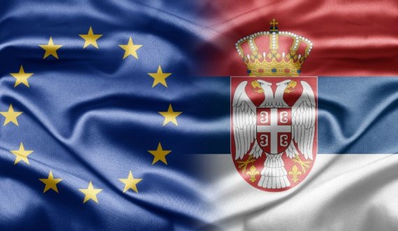 Serbia është duke vazhduar të ledhatohet nga BE edhe pse po sillet ndaj perëndimit me arrogancë  si fëmiu i lazdruar