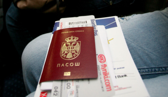 Qeveria e zhgënjyer me vendimin BE-së për vizat e qytetarëve të Kosovës që kanë pasaporta serbe: Po dëmtohen përpjekjet tona