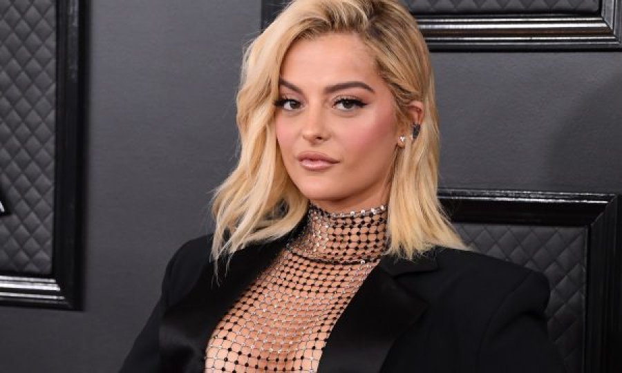 Bebe Rexha publikon pamje duke u nisur për Kosovë: Jemi duke ardhur