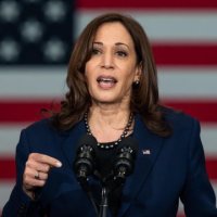 Kamala Harris planifikon një rikthim politik