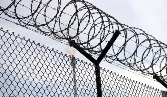 “Rrezik për arratisje tjera”, kërkohet rishikimi i kritereve për vendosjen e personave në burgje të hapura