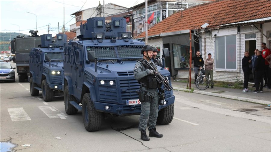 Policia vazhdon aksionin në veri,  konfiskon armë e fishekë në Zubin Potok e Zveçan