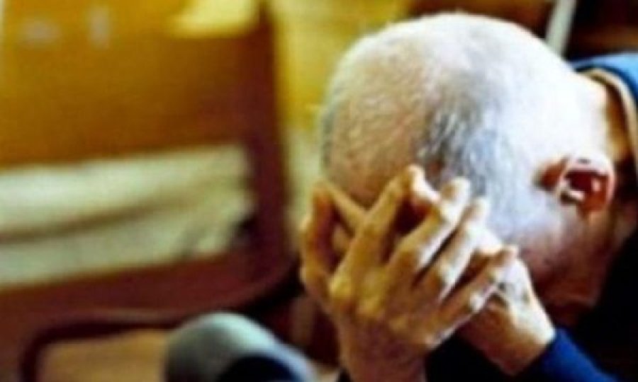 Një person në Graçanicë thotë se është sulmuar nga gruaja dhe djali i tij
