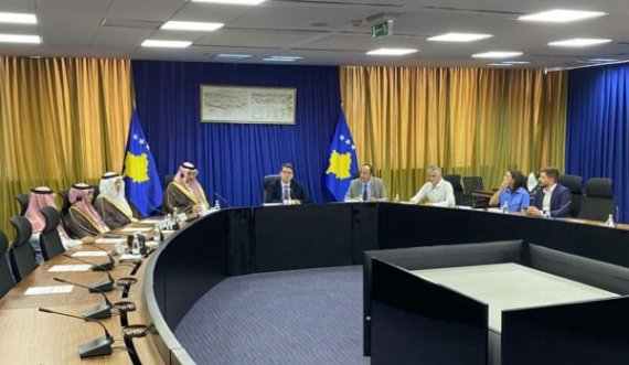 Fondi Saudit i Zhvillimit i jep kredi Kosovës për përfundimin e rrugës Prishtinë-Mitrovicë