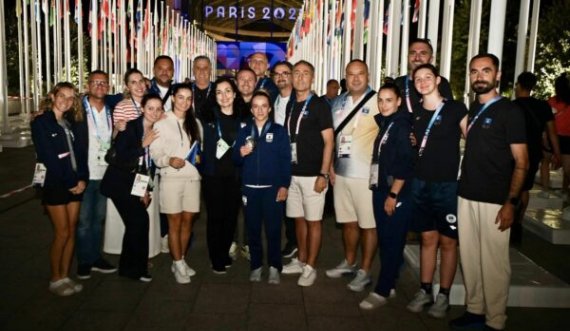 Para kthimit në Kosovë, Osmani takon sportistët që po marrin pjesë në Lojërat Olimpike “Paris 2024”