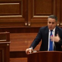 Selmanaj-qytetarëve: Kontaktoni deputetët e VV-së për taksën 17.7 euro të rrymës, kërkoni përgjegjësi