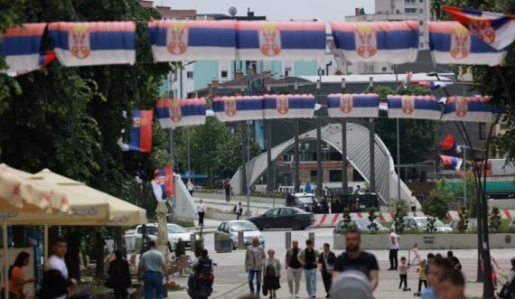 Të gjithë në mbështetje të kërkesës Asamblesë Komunale të Mitrovicës së Veriut për lëvizje të lirë mbi urën e Ibrit