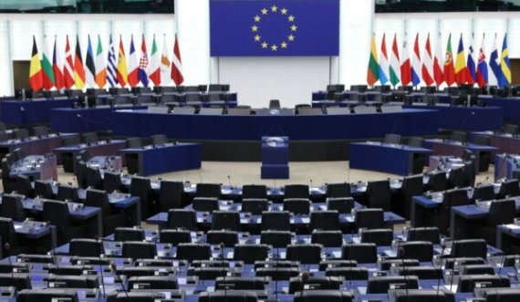 PE-ja do ta vazhdojë mbështetjen për zgjerimin, rreziku qëndron te disa vende anëtare