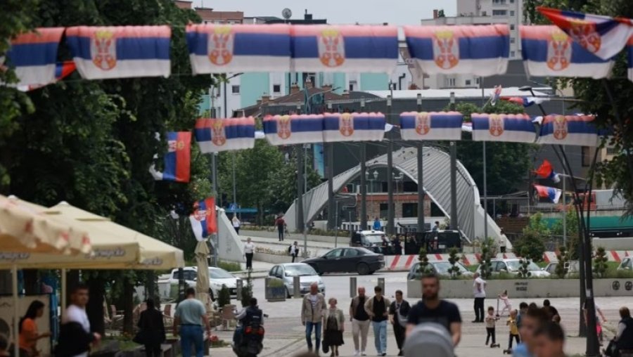 Të gjithë në mbështetje të kërkesës Asamblesë Komunale të Mitrovicës së Veriut për lëvizje të lirë mbi urën e Ibrit