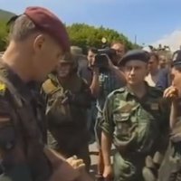 Publikohet video kur gjenerali gjerman i dha afat trupave serbe që të largohen nga Kosova