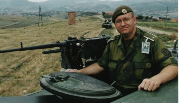 Ushtari i KFOR-it kujton momentin e hyrjes në Kosovë 25 vite më parë: Kjo ndryshoi jetën time, jam mirënjohës